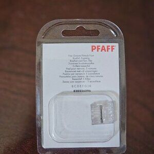 PFAFF 5 GROOVE PINTUCK FOOT SEWING MACHINE #820226096